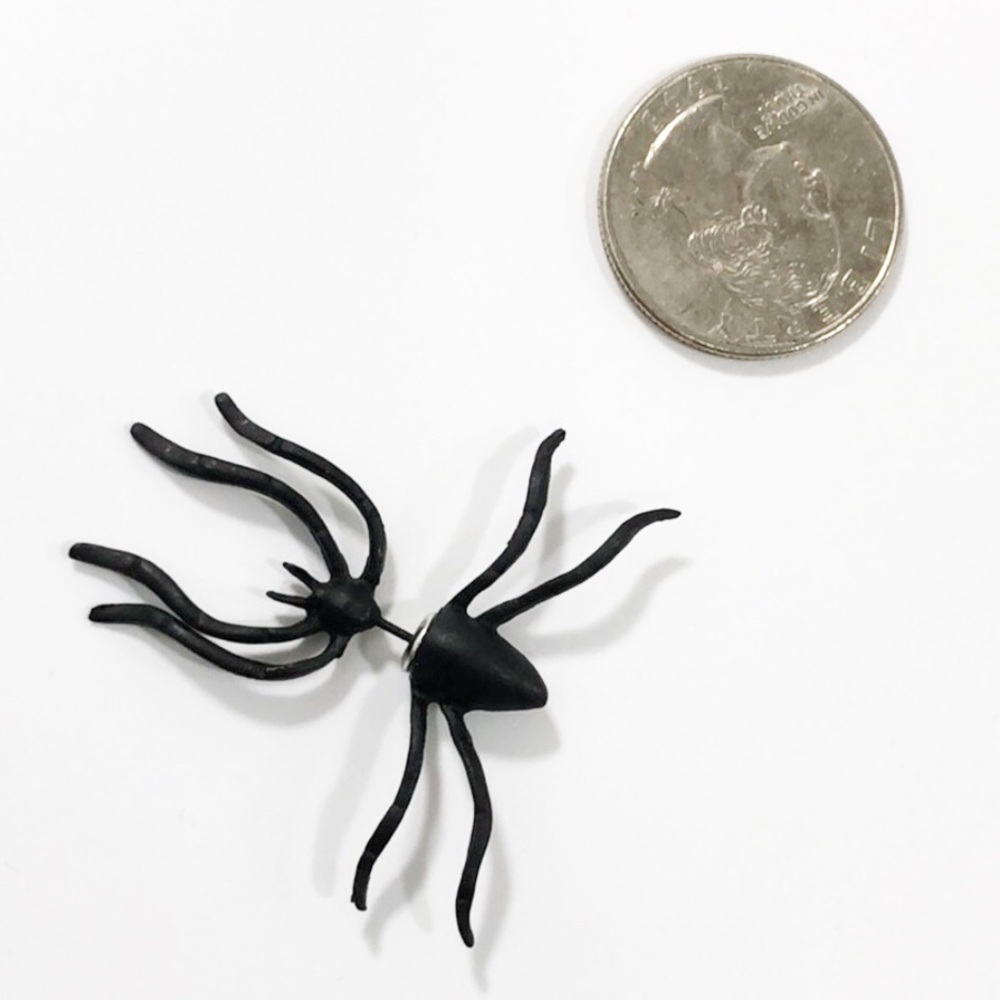 Spider Stud Earrings Black NEW - Picture 3 of 3